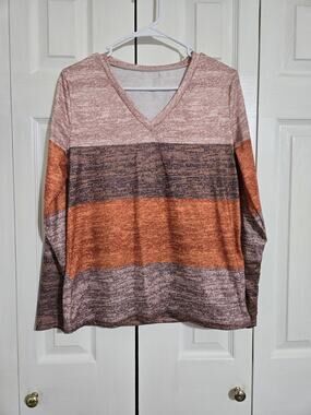 Unknown brand medium women's striped long sleeve vneck